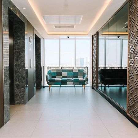 Deka Hotel Surabaya Hr Muhammad Dış mekan fotoğraf