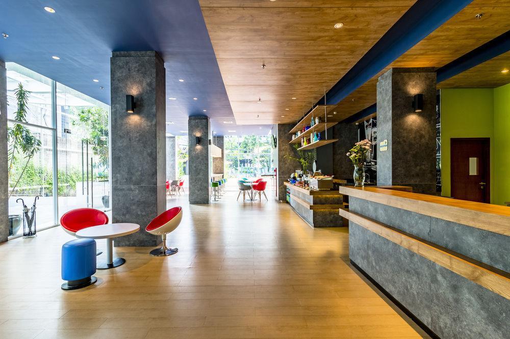 Deka Hotel Surabaya Hr Muhammad Dış mekan fotoğraf