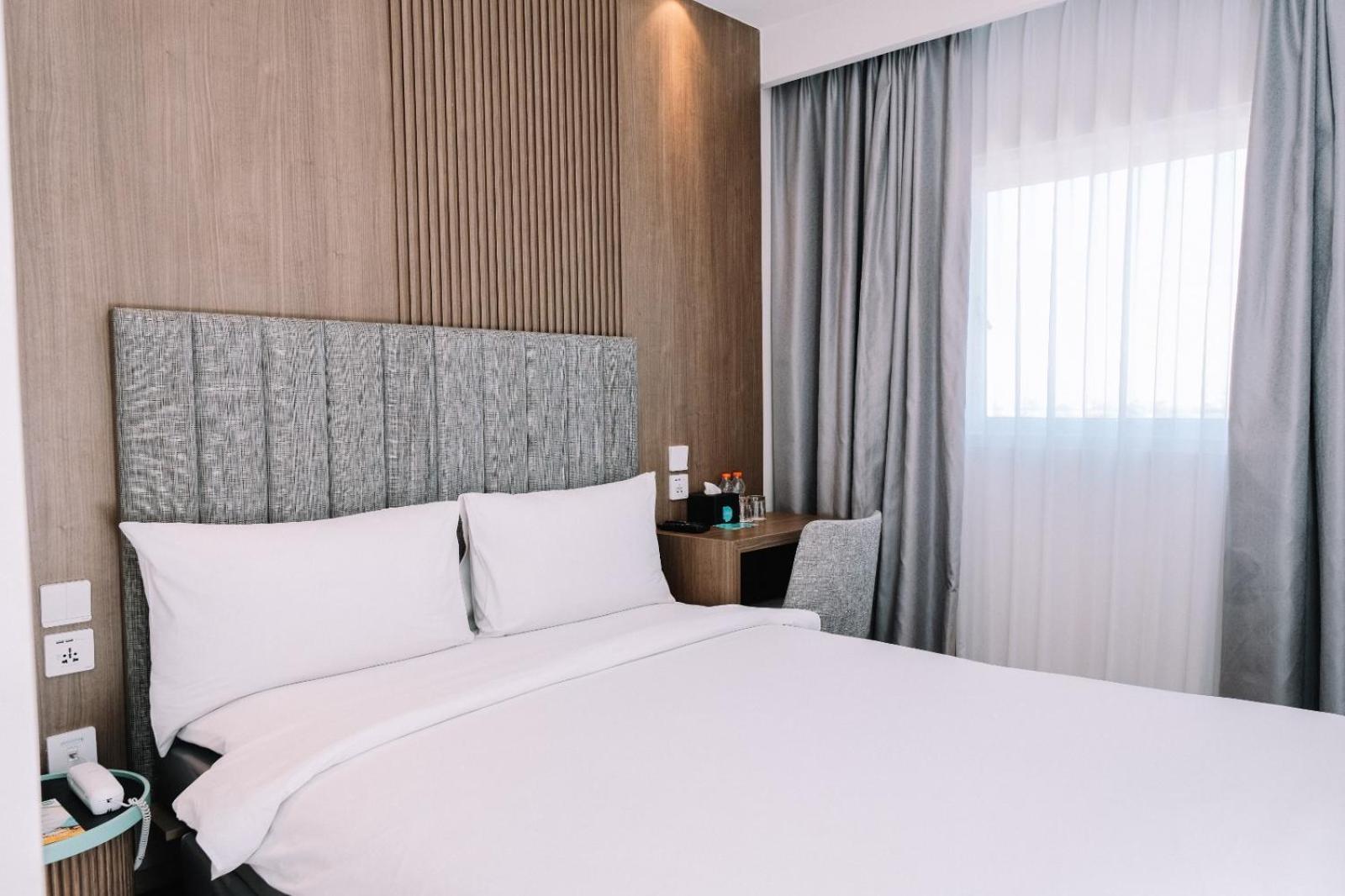 Deka Hotel Surabaya Hr Muhammad Dış mekan fotoğraf