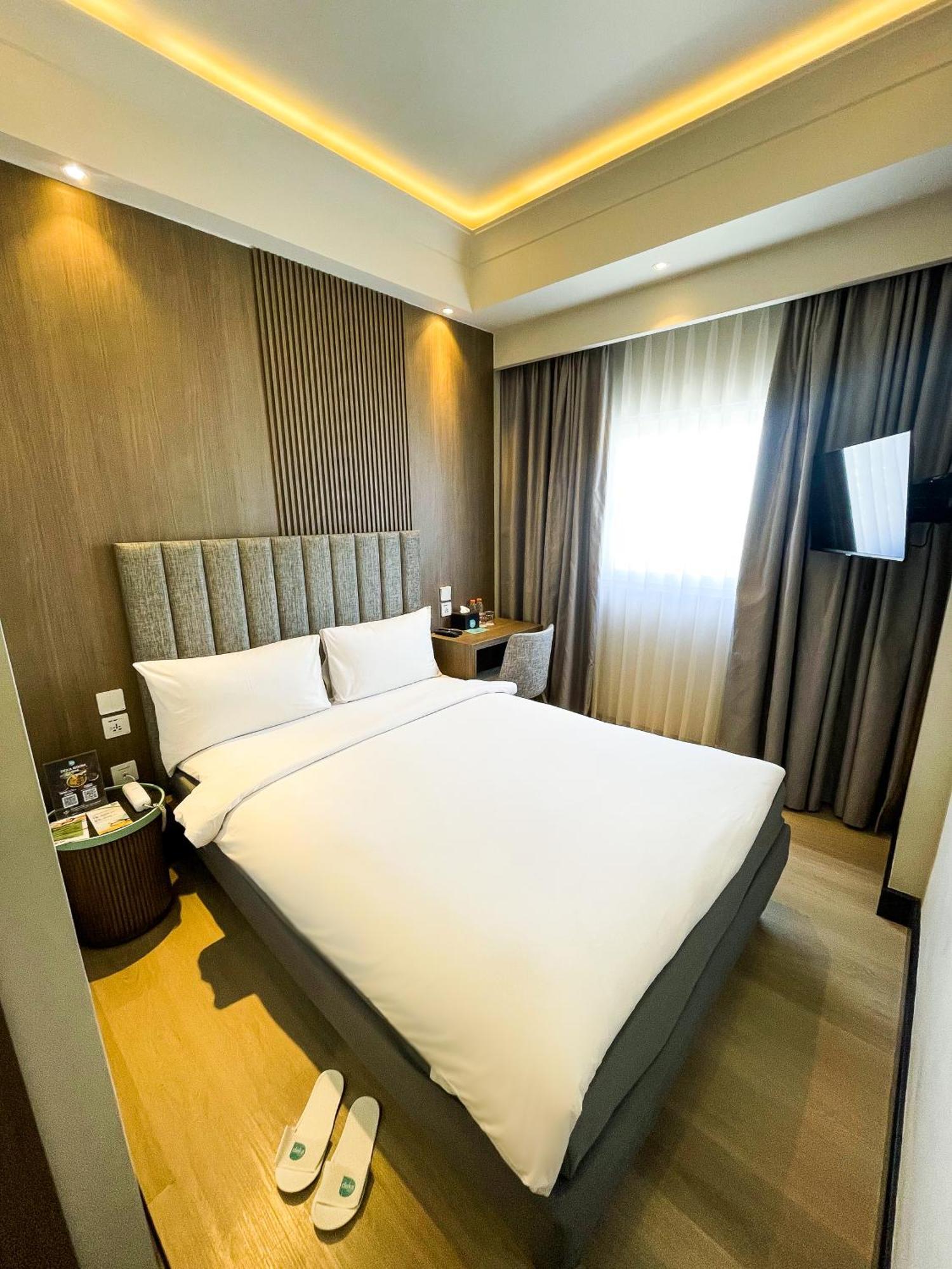 Deka Hotel Surabaya Hr Muhammad Dış mekan fotoğraf