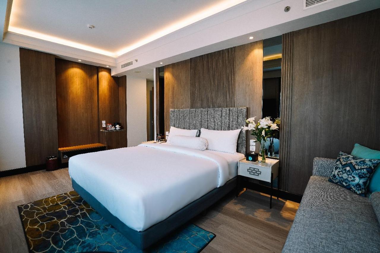Deka Hotel Surabaya Hr Muhammad Oda fotoğraf
